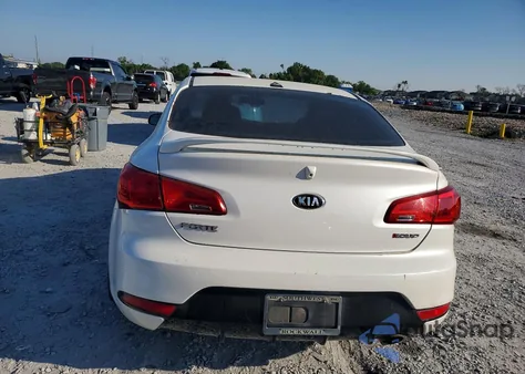 2016 Kia Forte Koup Ex z USA, uszkodzony, nr VIN KNAFX6A86G5572780